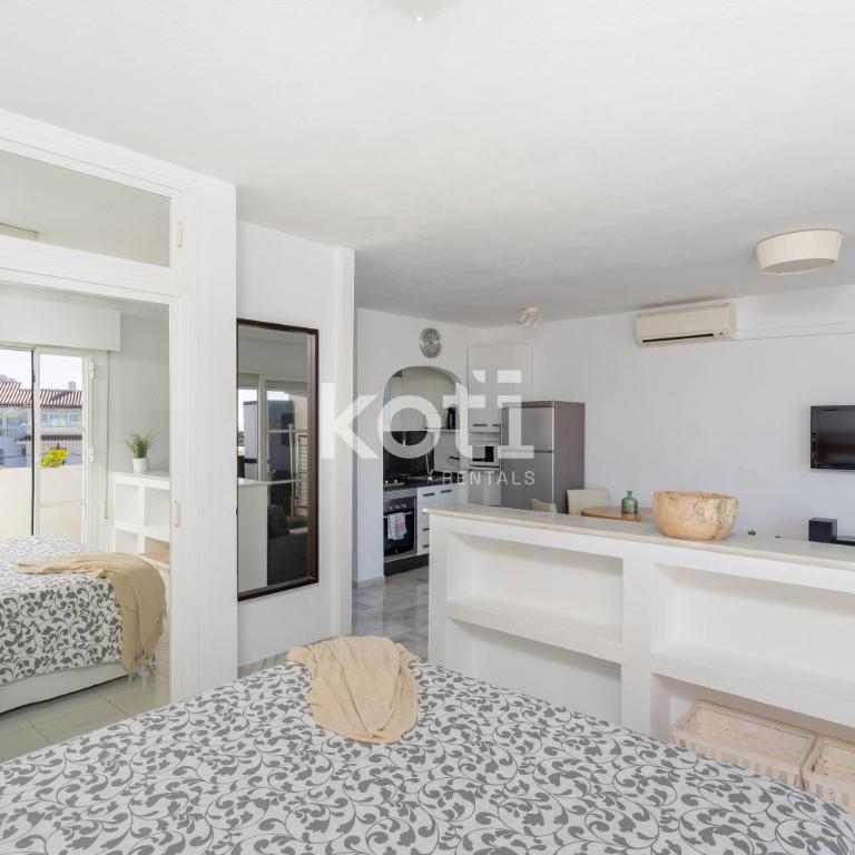 Koti Rentals - Lovely Loft Swim Pool Sea Views - Apartamento Estudio con vistas al mar - 8