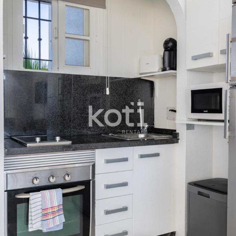 Koti Rentals - Lovely Loft Swim Pool Sea Views - Apartamento Estudio con vistas al mar - 4