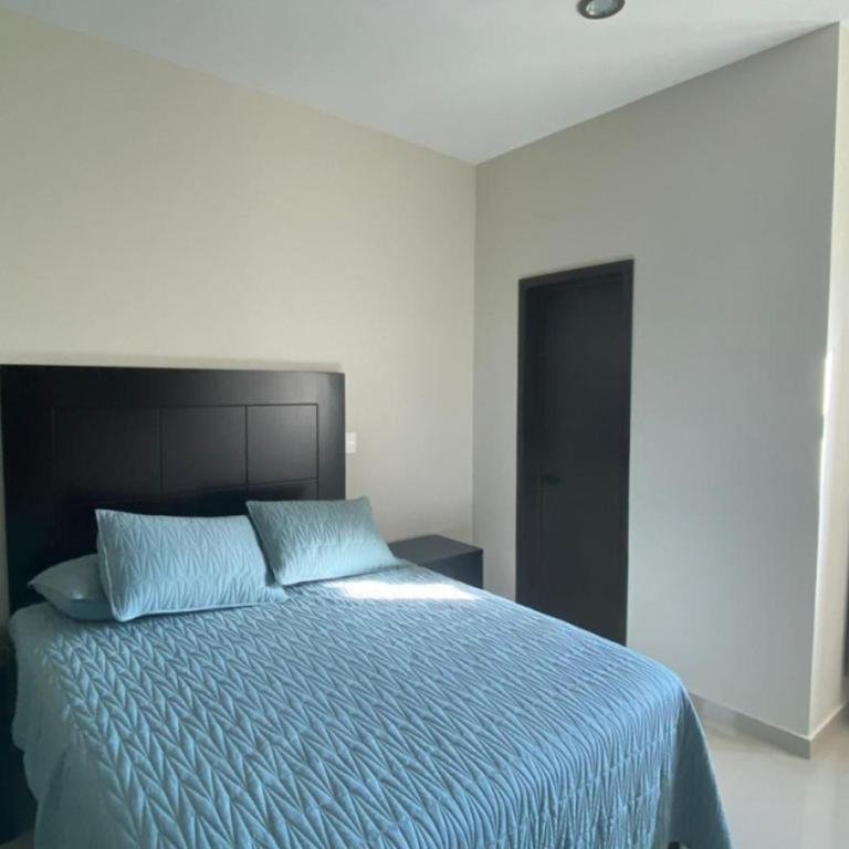 Departamento en renta en Zona Dorada - Two-Bedroom Apartment - 13