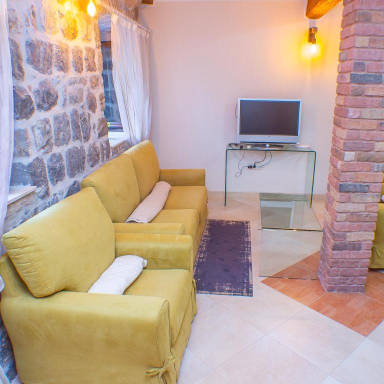 Palazzo Uniqato seafront - Two-Bedroom Apartment - 9