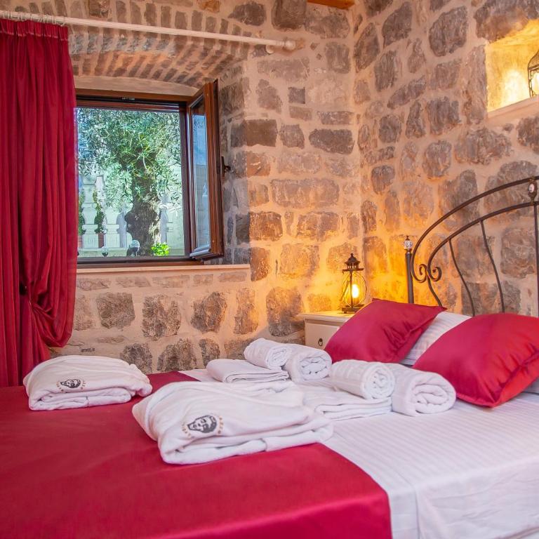 Palazzo Uniqato seafront - Two-Bedroom Apartment - 13