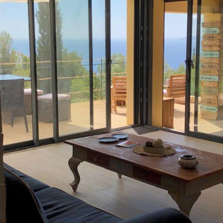 Nouveau ! pleine nature et vue mer au Lavandou - Villa 3 Chambres - 24