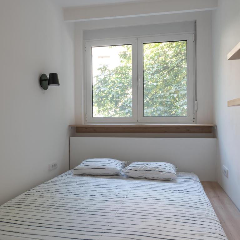 Angelo S - One-Bedroom Apartment - 6