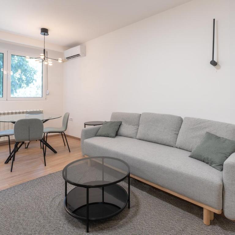 Angelo S - One-Bedroom Apartment - 3