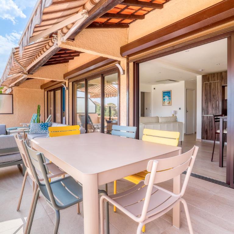 Superbe T4 -Vue Mer- Tout Confort Refait à Neuf! - Appartement 3 Chambres - 7