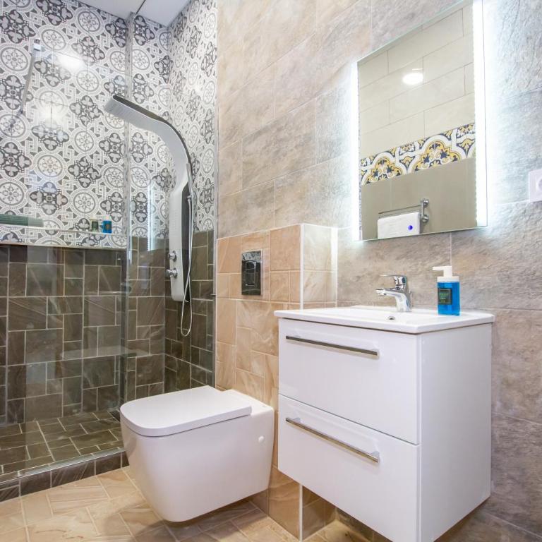 Art Apartments Alicante - Suite with Terrace - 10
