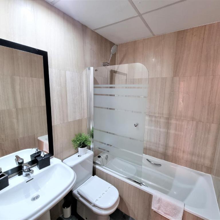 Plaza Ii De Mayo - One-Bedroom Apartment - 2