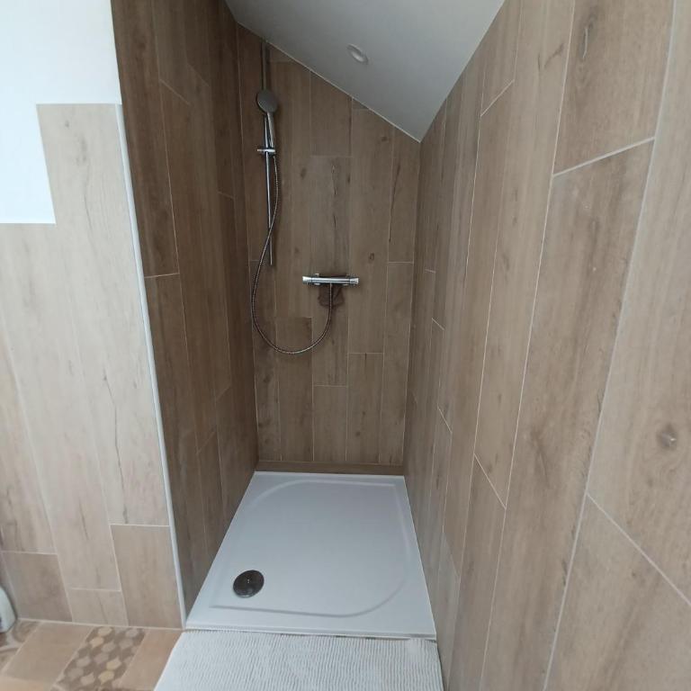 Magnifique appartement rénové avec patio en Centre Ville - Apartment mit 2 Schlafzimmern - 5