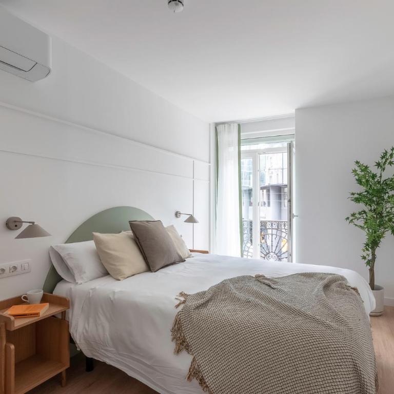 B48 Bilbao Abando - One-Bedroom Apartment - 1