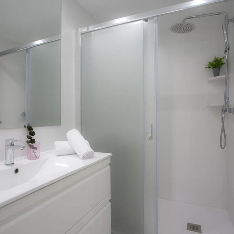 SingularStays Cullera V - Three-Bedroom Apartment - 4