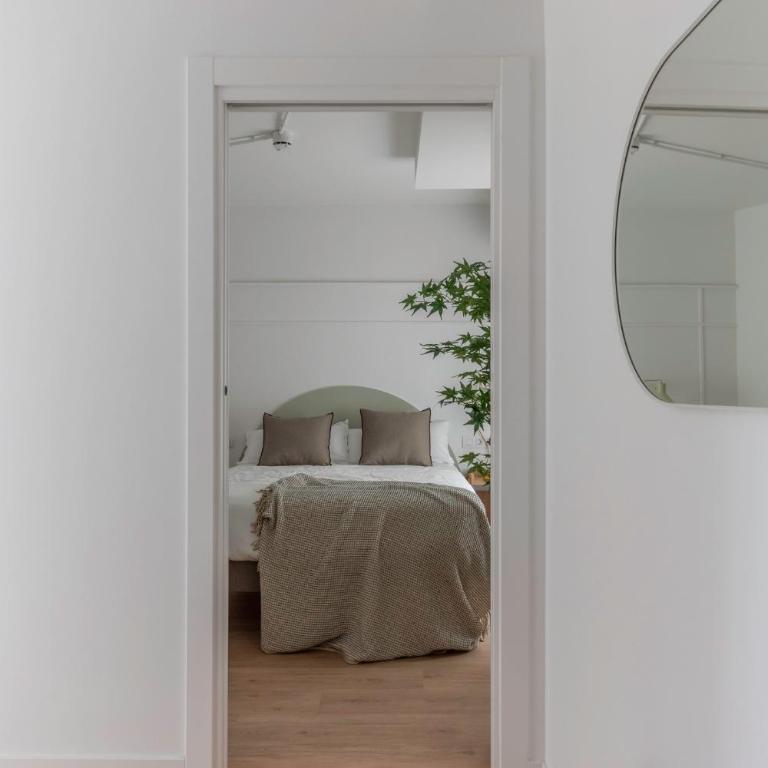 B48 Bilbao Abando - Two-Bedroom Apartment - 8