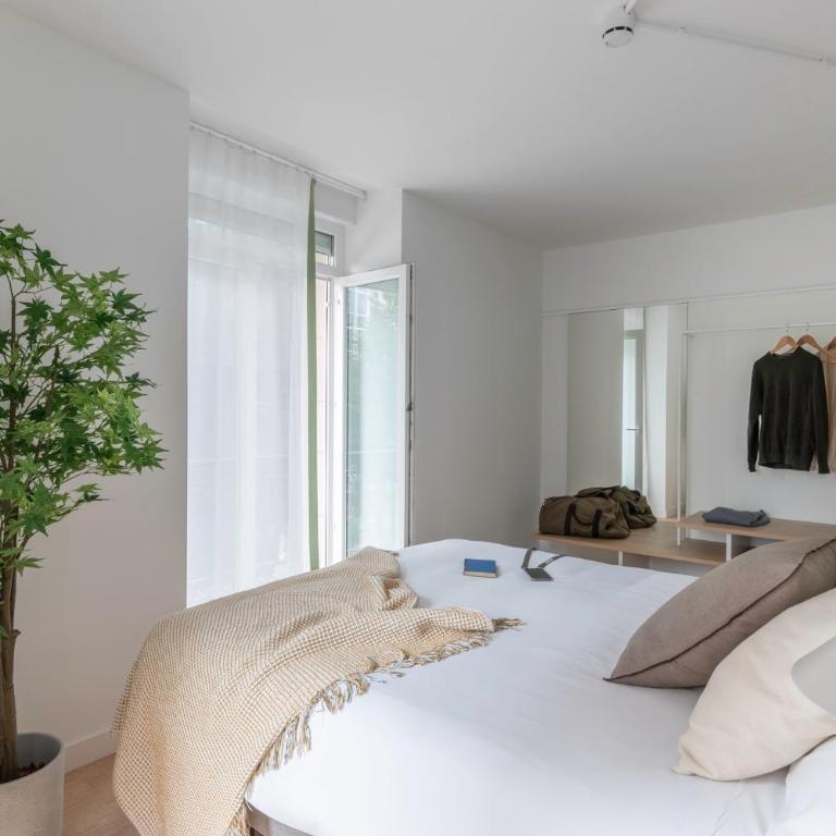 B48 Bilbao Abando - Deluxe Apartment - 11