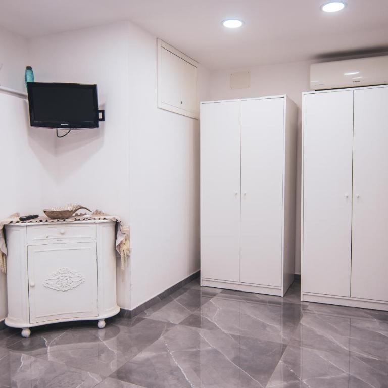 Centro Storico Luxury Suites - Three-Bedroom House - 4