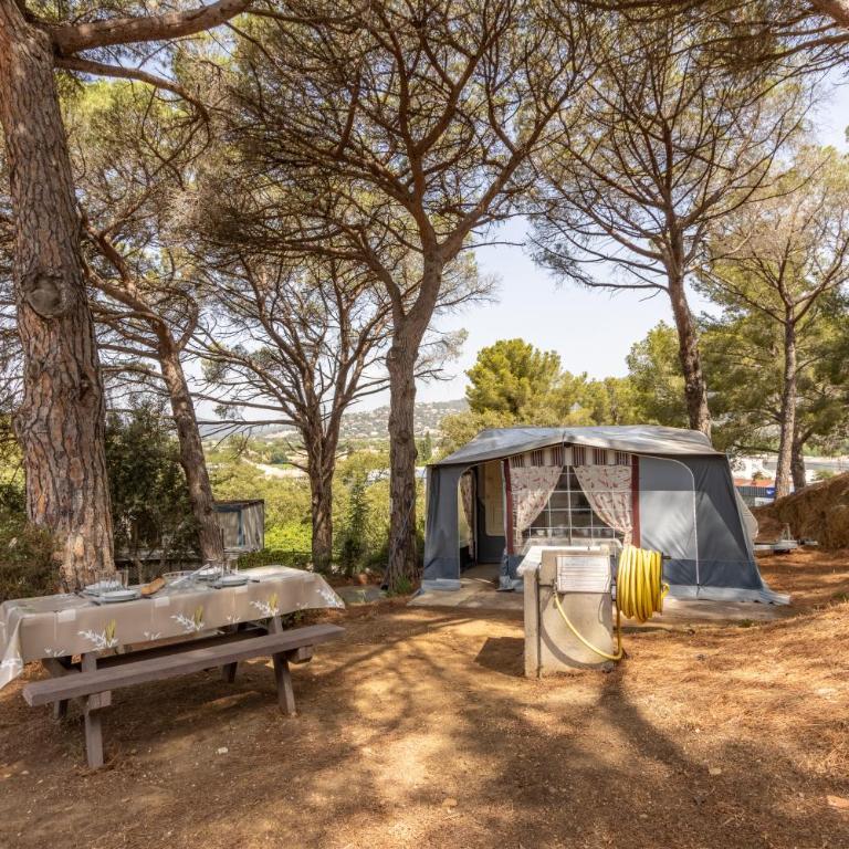 Camping du Grand Batailler - Caravane - 1