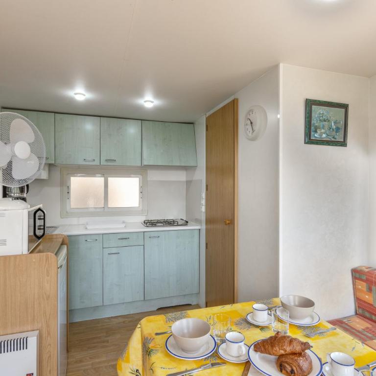 Camping du Grand Batailler - Mobile Home - 9