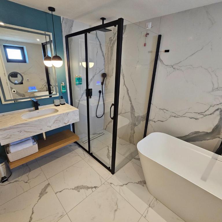 The New Hotel Mediteran - VILLA Edition - Suite sa 2 Spavaće Sobe - 17