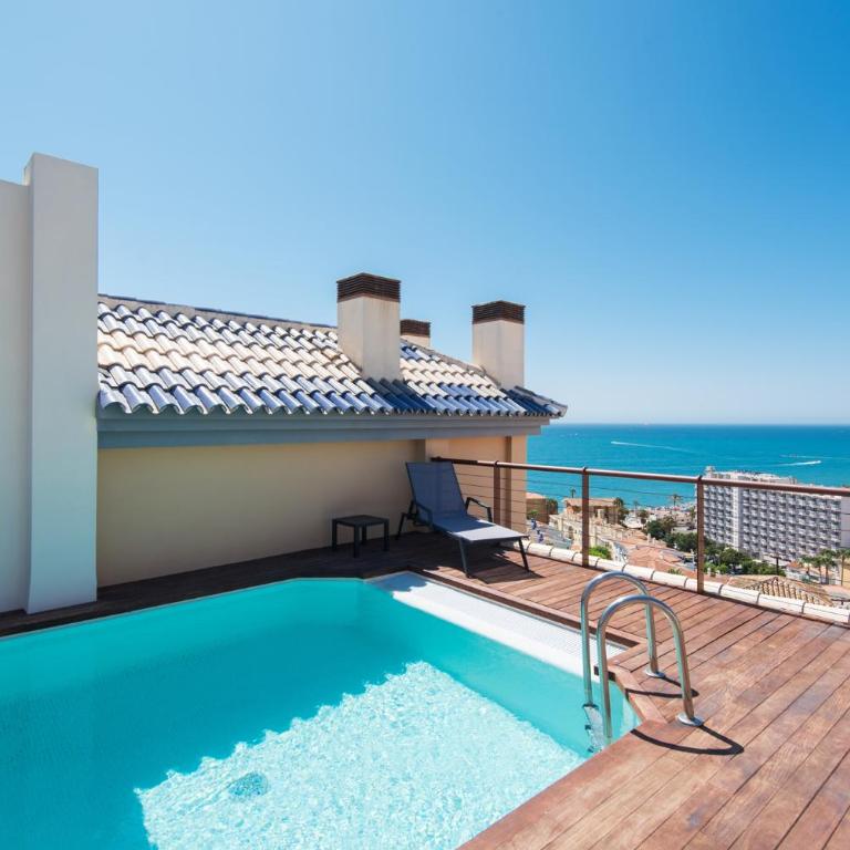 PH BELLAGIO: Luxurious and Romantic duplex penthouse with PRIVATE POOL & sea views - Three-Bedroom Apartment - 1