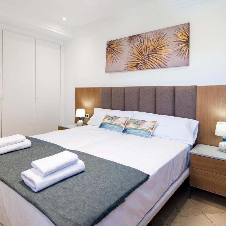 PH BELLAGIO: Luxurious and Romantic duplex penthouse with PRIVATE POOL & sea views - Three-Bedroom Apartment - 32