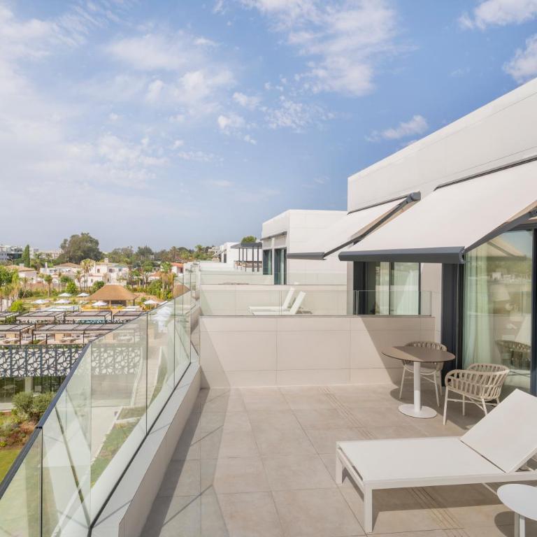 Eurostars Ocean Marbella - Habitación Doble Deluxe con vistas al mar - 7
