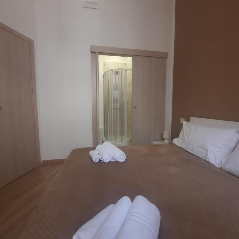 LE CAMERE DI VIA MECCIO - Economy Double Room - 10