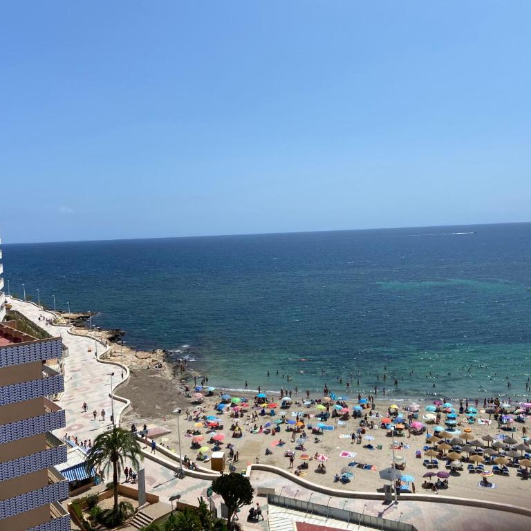 Relaxing modern beachfront apartment - amazing sea view - One-Bedroom Apartment - 3