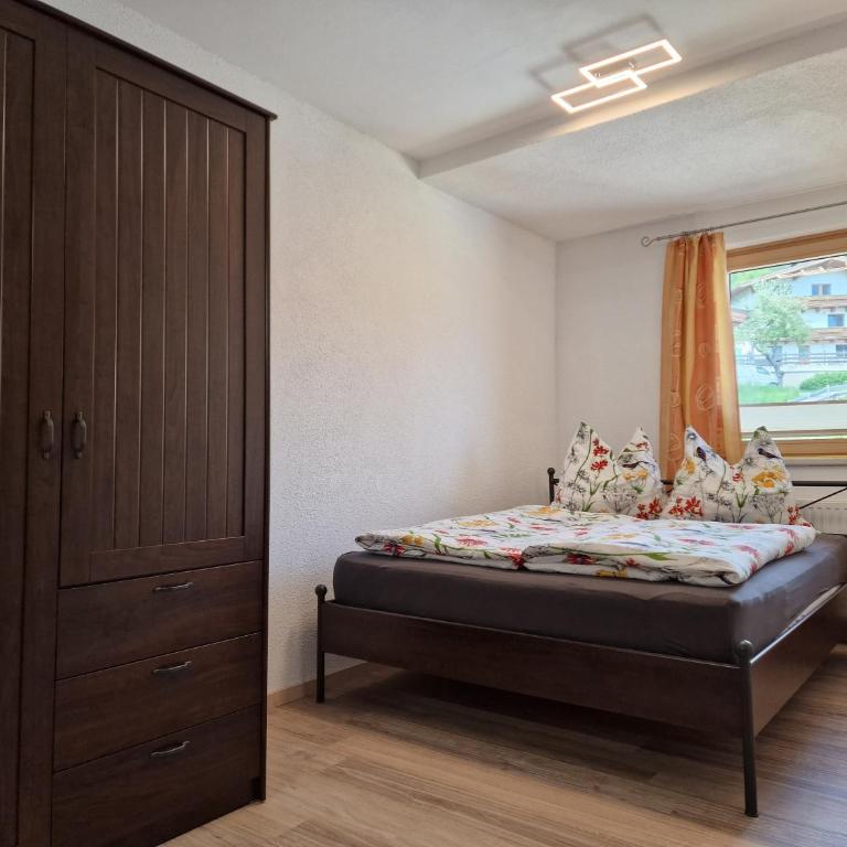 Haus Höllerer - Apartment mit 4 Schlafzimmern und einem Balkon - 11
