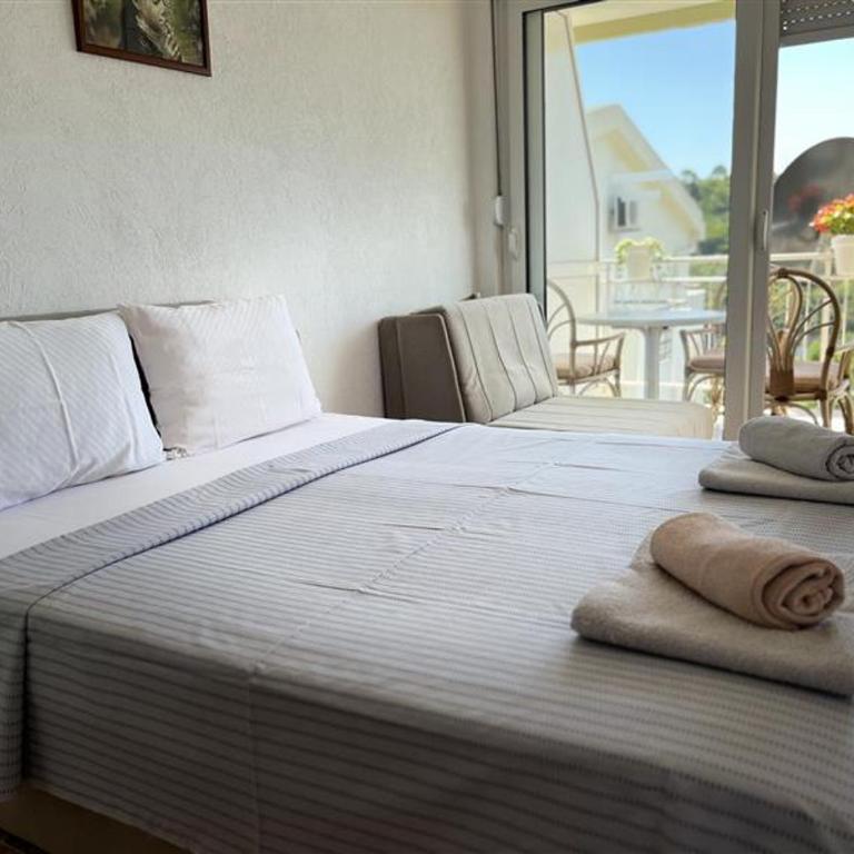 Apartmani Neda Bane - Studio with Balcony and Sea View - 1