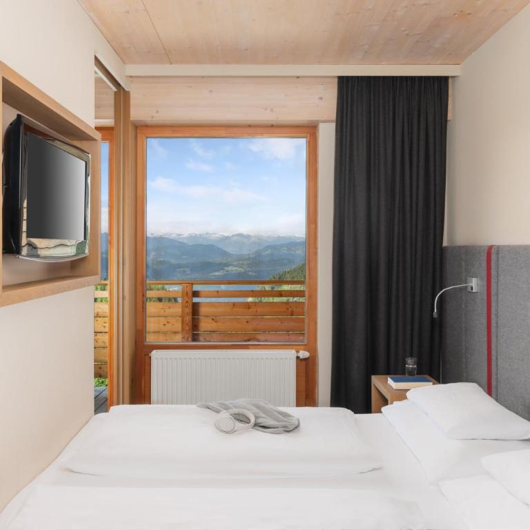 Falkensteiner Family Hotel Sonnenalpe - Familienzimmer Komfort mit Balkon - 4