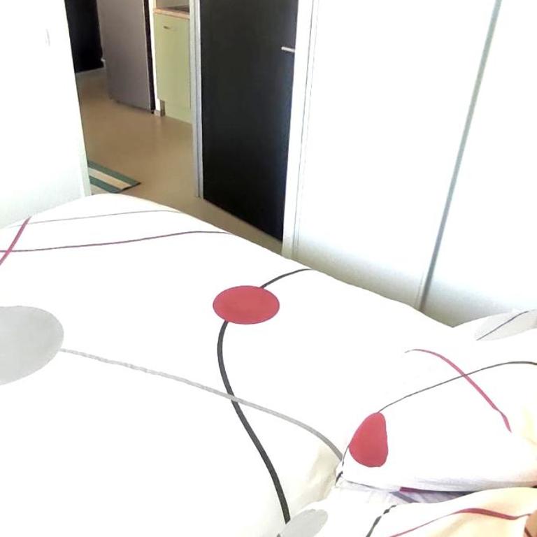 Appartement familiale 4 pers, véranda proche plage - One-Bedroom Apartment - 13
