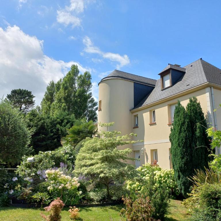 Appartements et gîte Les Hauts de Sophia - Apartment with Sea View - 1