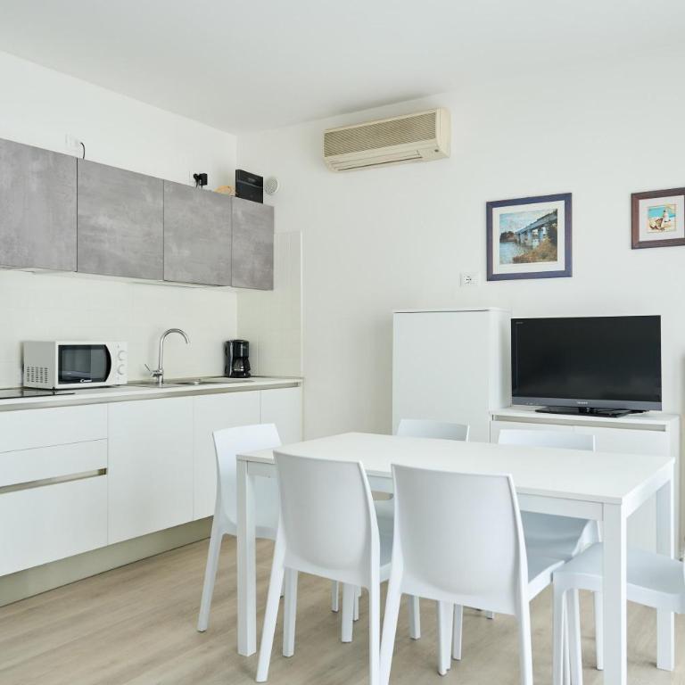 Appartamenti Villa Paola-Pochi passi dal mare-Zona piazza Aurora-Lido di Jesolo - Appartamento - Piano Terra - 21