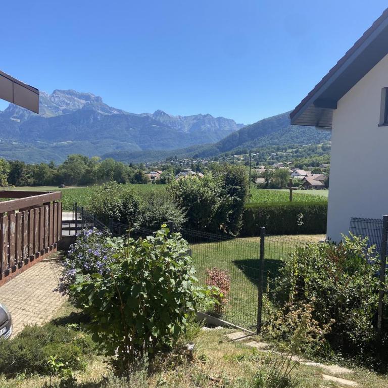 Saint-Jorioz Maison , vue montagnes, jardin clos , 8pers - Maison 4 Chambres - 6