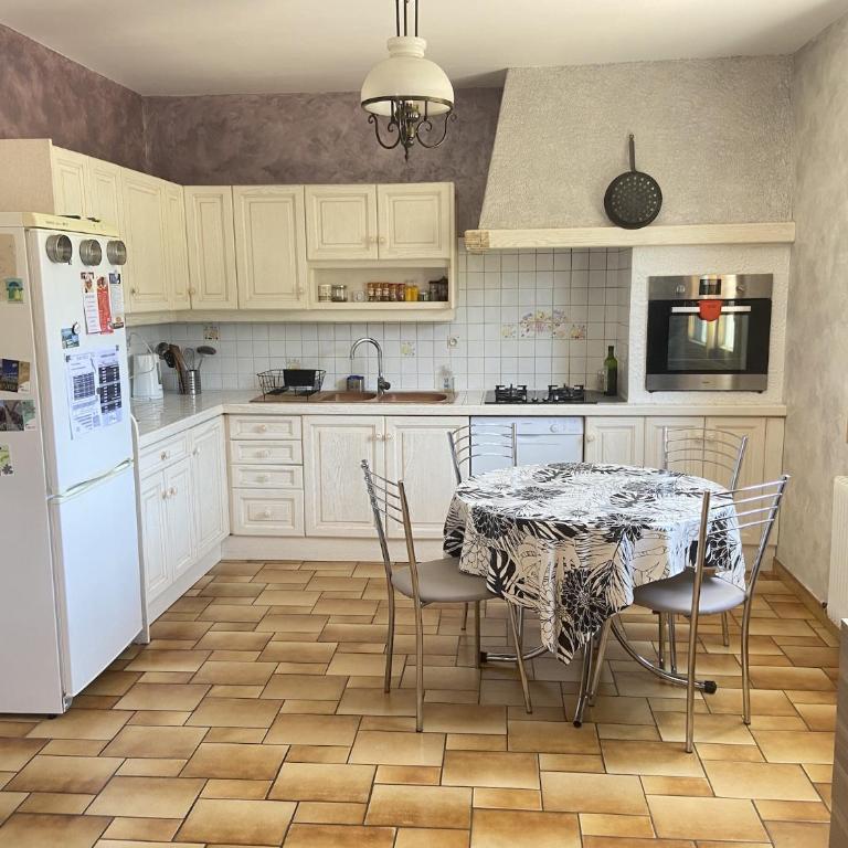 Saint-Jorioz Maison , vue montagnes, jardin clos , 8pers - Maison 4 Chambres - 12
