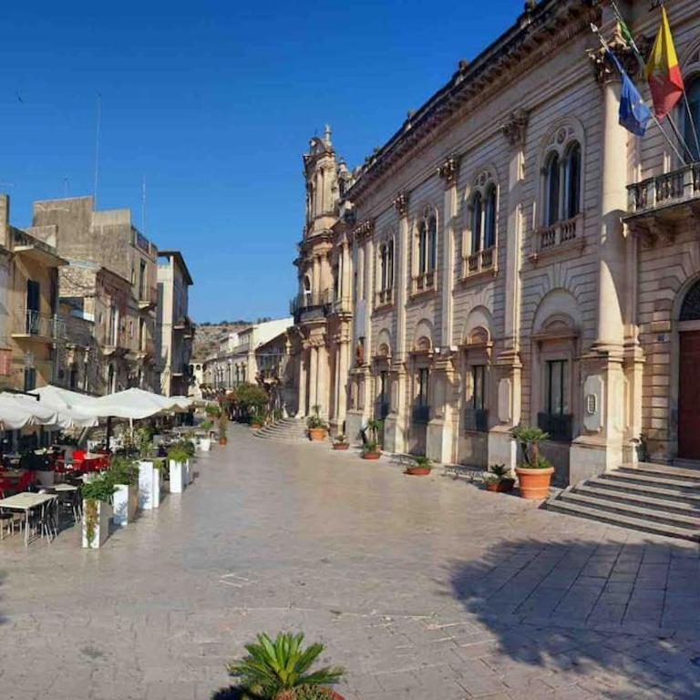 Re barocco Centro storico Scicli a 5 min dal mare - Two-Bedroom Apartment - 45