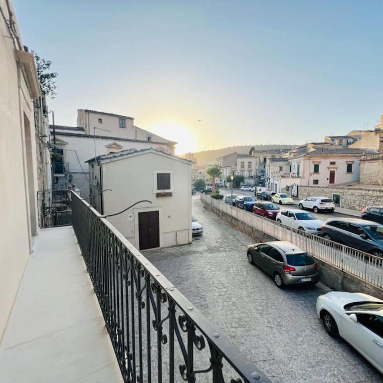 Re barocco Centro storico Scicli a 5 min dal mare - Two-Bedroom Apartment - 40