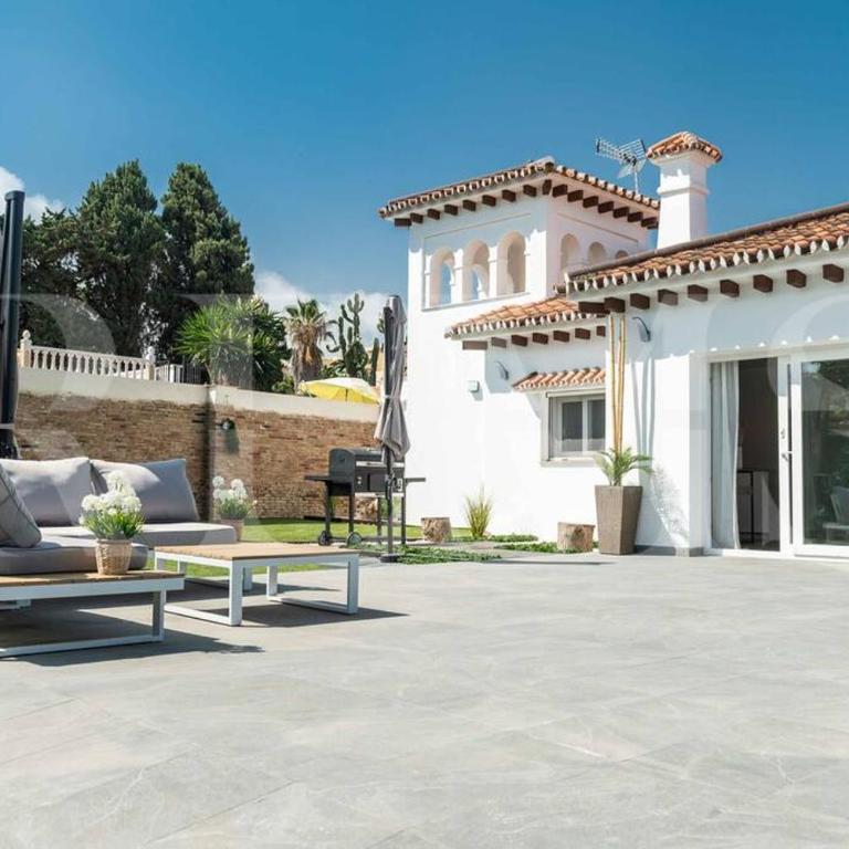 Villa with private heated Pool by the beach & port - Benalmadena by REMS - Villa con piscina privada - 10