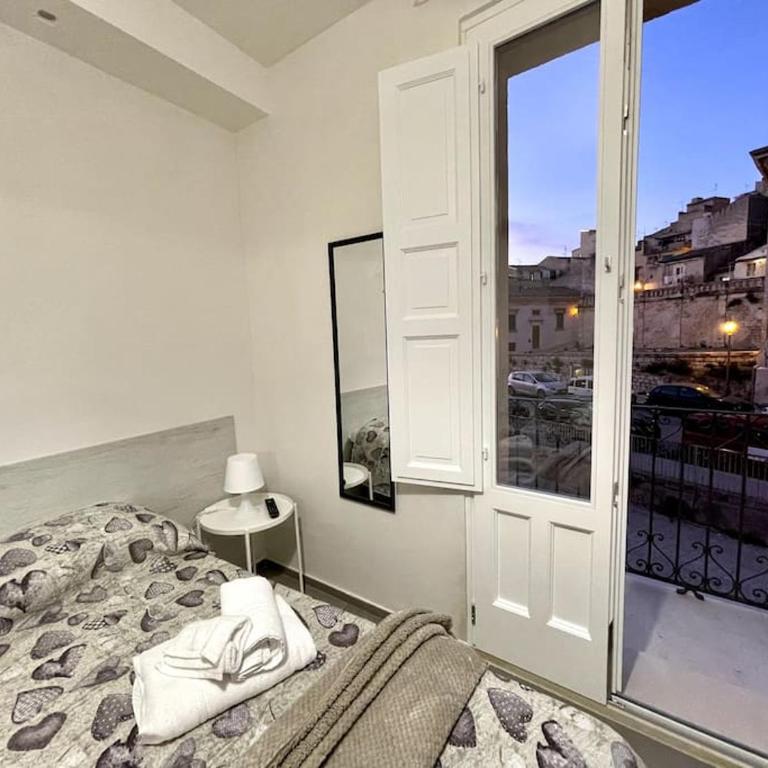 Re barocco Centro storico Scicli a 5 min dal mare - Two-Bedroom Apartment - 21
