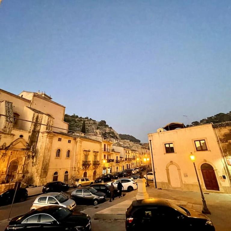 Re barocco Centro storico Scicli a 5 min dal mare - Two-Bedroom Apartment - 25