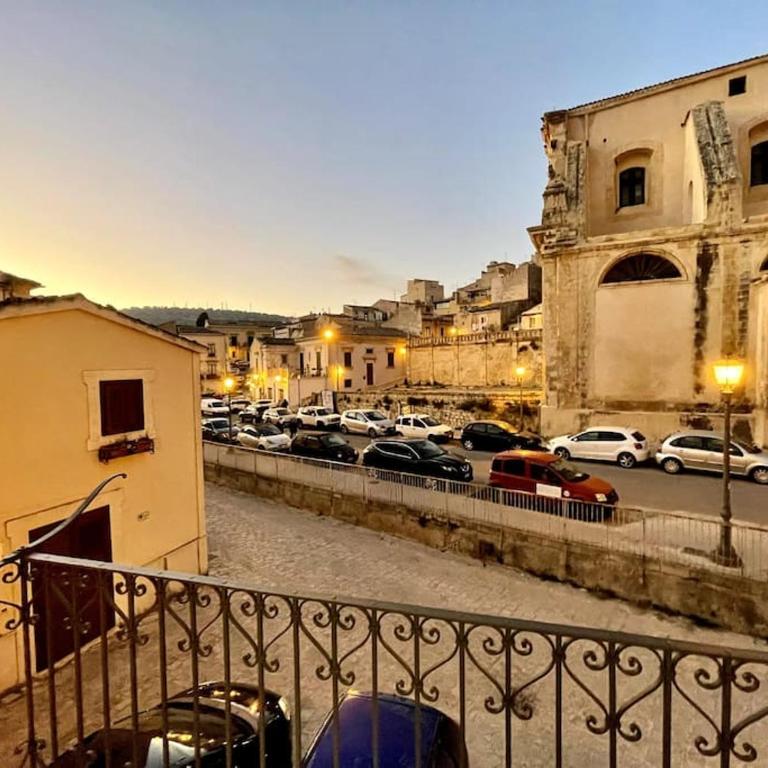 Re barocco Centro storico Scicli a 5 min dal mare - Two-Bedroom Apartment - 24