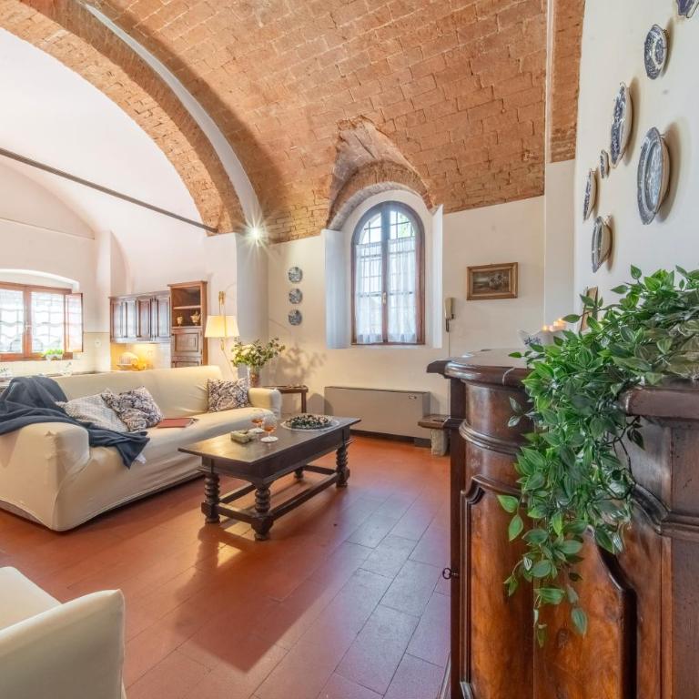 Charming Florentine Hideout - Appartamento con 2 Camere da Letto - 1