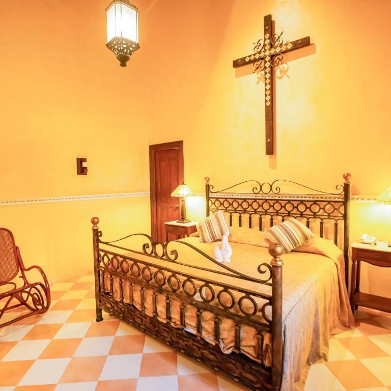 Hotel Boutique La Mision De Fray Diego - Deluxe Suite 1 double bed & garden view - 13