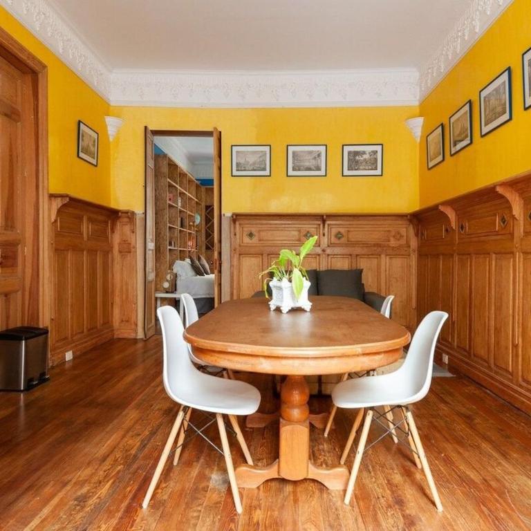 2BR APT w/ terrace and very good location - Two-Bedroom Apartment - 49
