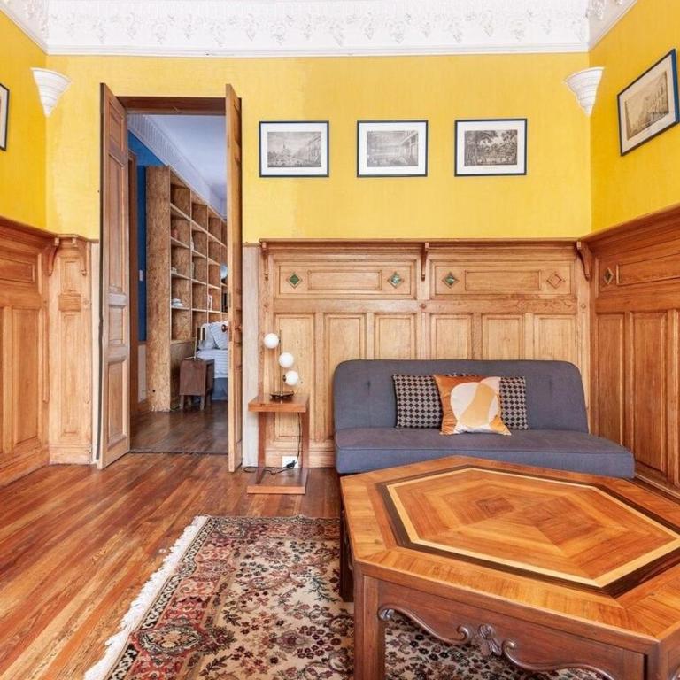 2BR APT w/ terrace and very good location - Two-Bedroom Apartment - 87