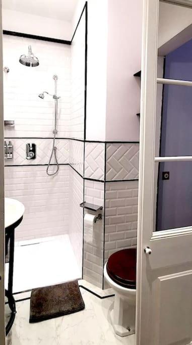 Large patio 4 bedrooms 4 bathrooms of which 3 en-suite - Apartamento - 23