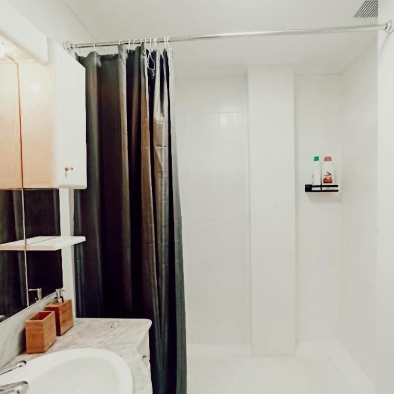 SWEET HOME BILBAO - Three-Bedroom Apartment - 25
