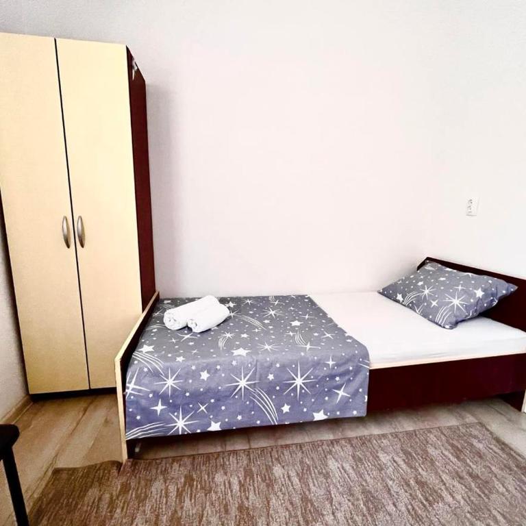 Apartment Adel - Triple Room with Private Bathroom - 3