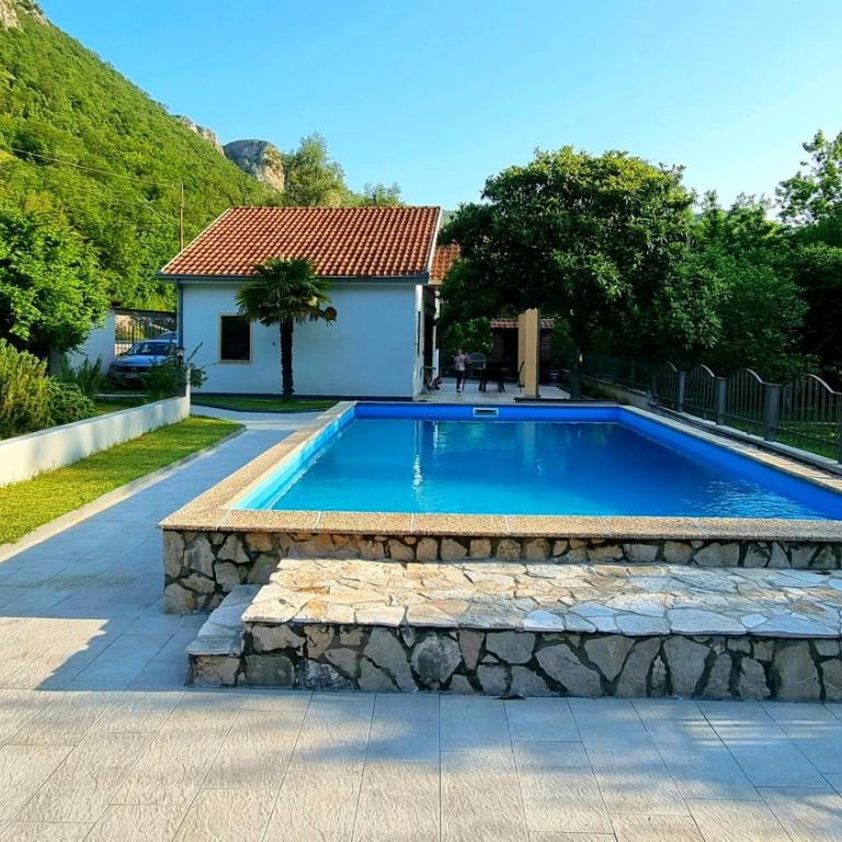 Holiday Home Harmony - Two-Bedroom House - 3