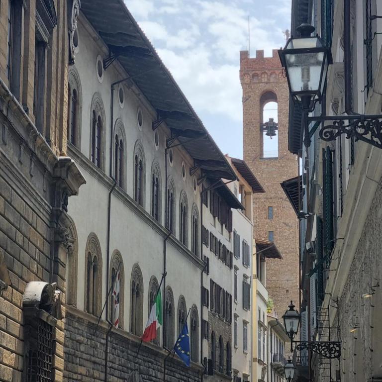 LA SEDE DELL'ARTE Monolocale Studio e Camere in Torre Medievale vicino a Duomo e Piazza Signoria - Monolocale su 2 Livelli - 38