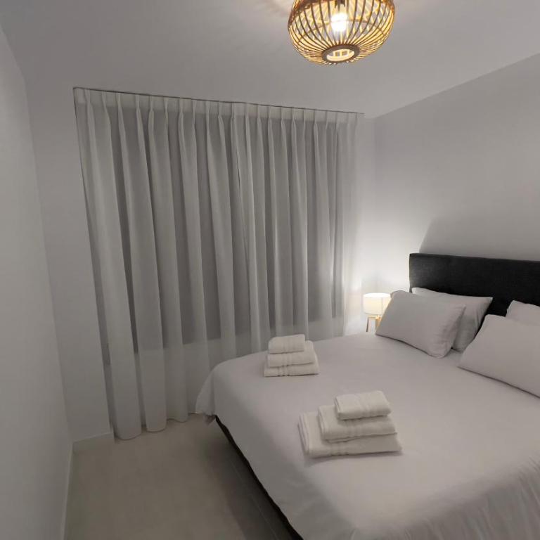 NEW SPACIOUS 4 BEDROOMS APARTMENT IN ESTEPONA 10 min walk to the BEACH - Apartamento - 10
