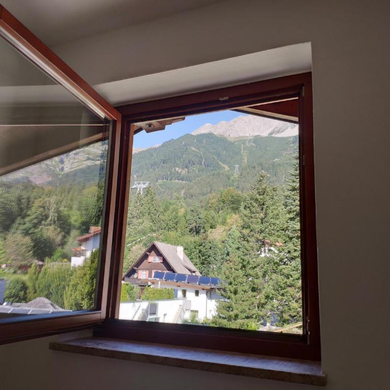 Alpendohle Apartments Innsbruck - Apartment mit Blick auf die Berge - 26